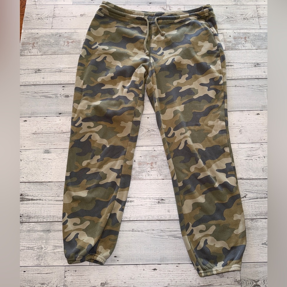 UGG camo jogger sweats